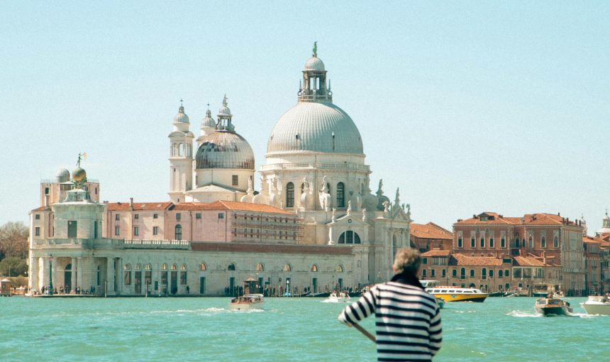 “From Burnout to Bliss: My Friend’s 3-Day Solo Trip to Venice Changed Her Life”